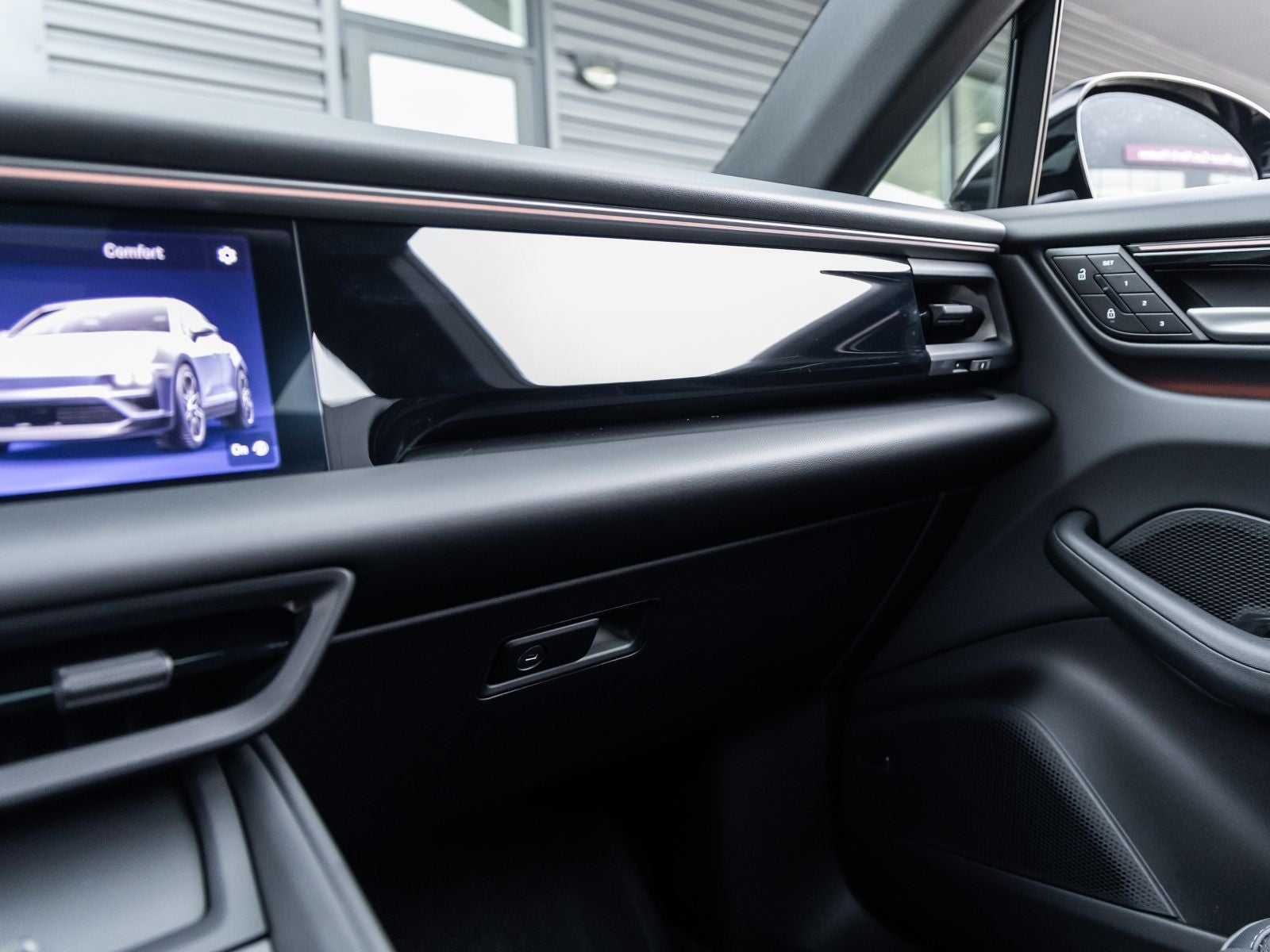 2025 Porsche Macan Electric