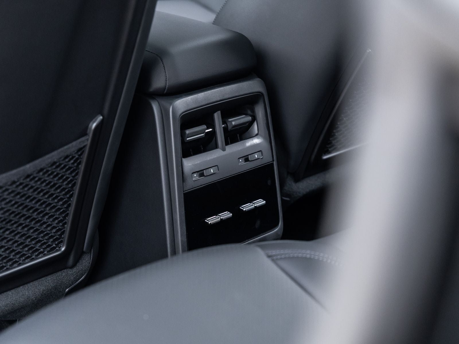 2025 Porsche Macan Electric