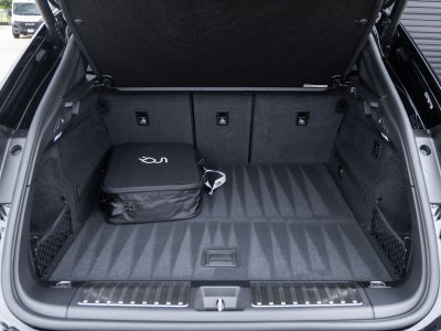 2025 Porsche Macan Electric