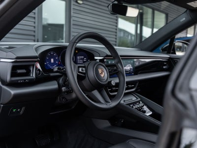 2025 Porsche Macan Electric