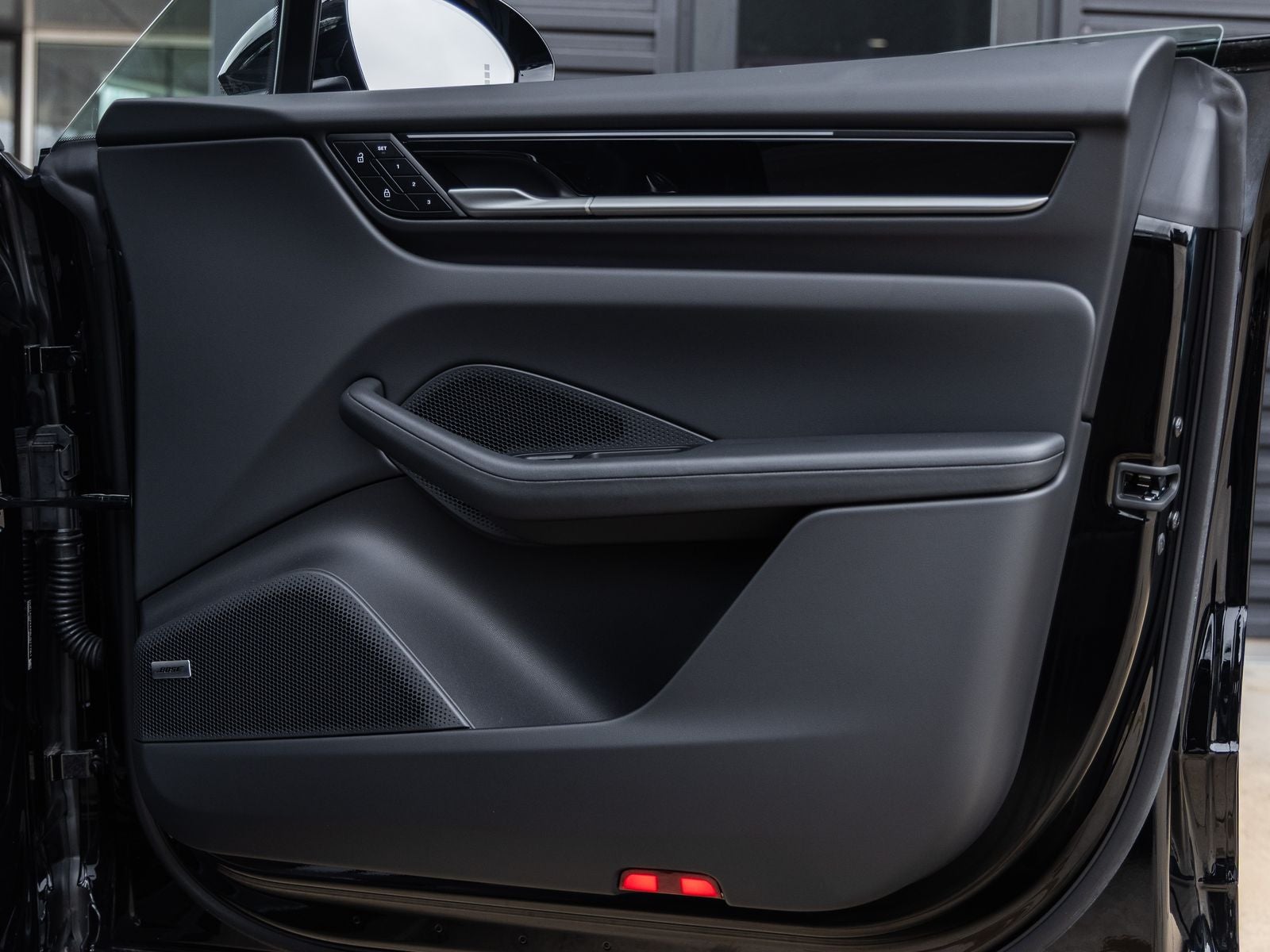 2025 Porsche Macan Electric