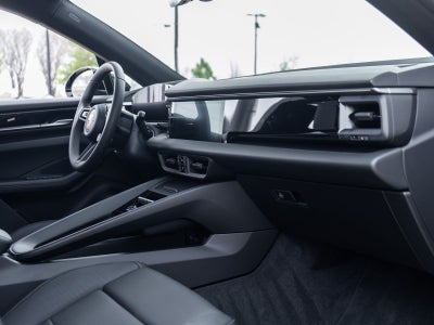2025 Porsche Macan Electric
