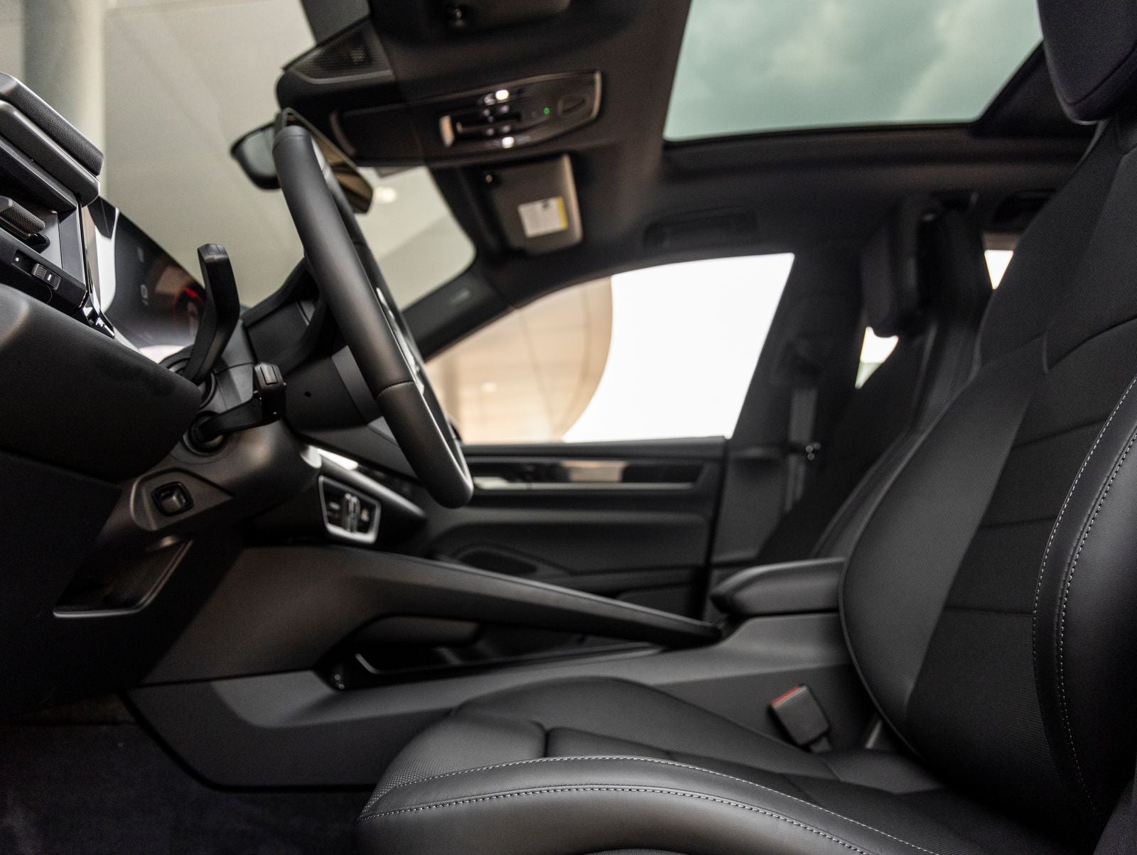 2025 Porsche Macan Electric