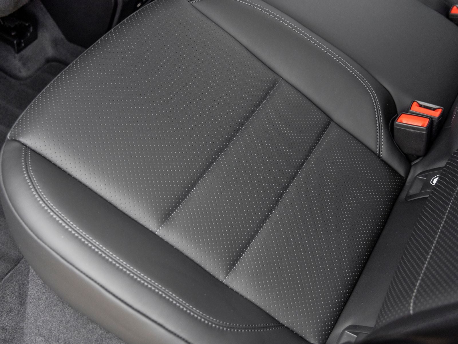 2025 Porsche Macan Electric