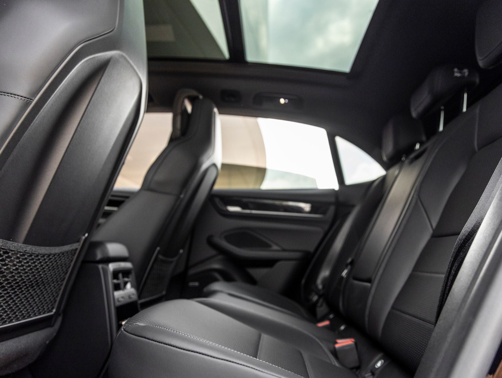 2025 Porsche Macan Electric