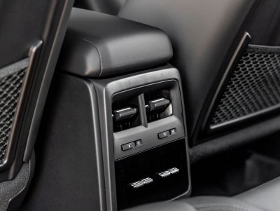 2025 Porsche Macan Electric