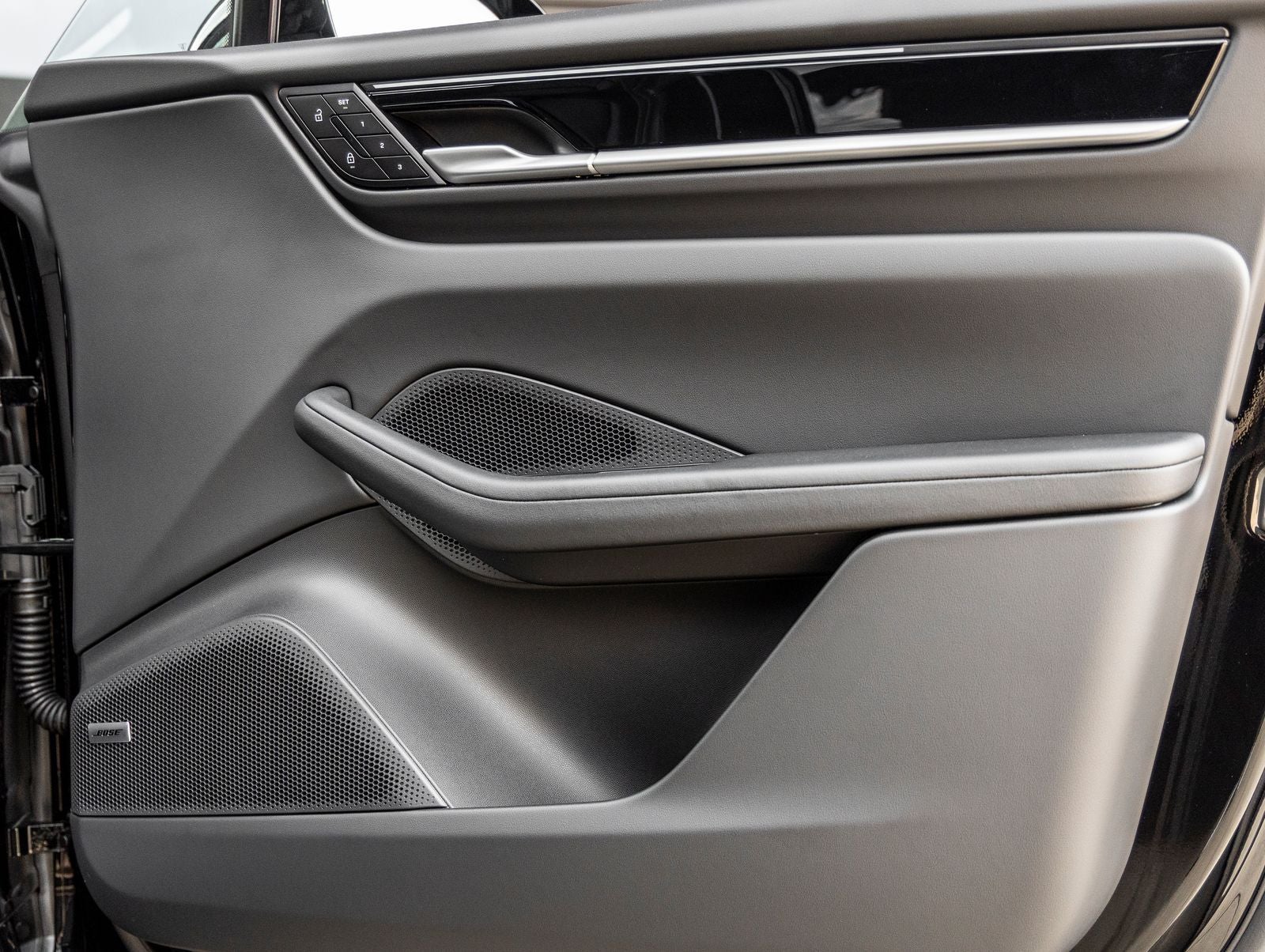 2025 Porsche Macan Electric