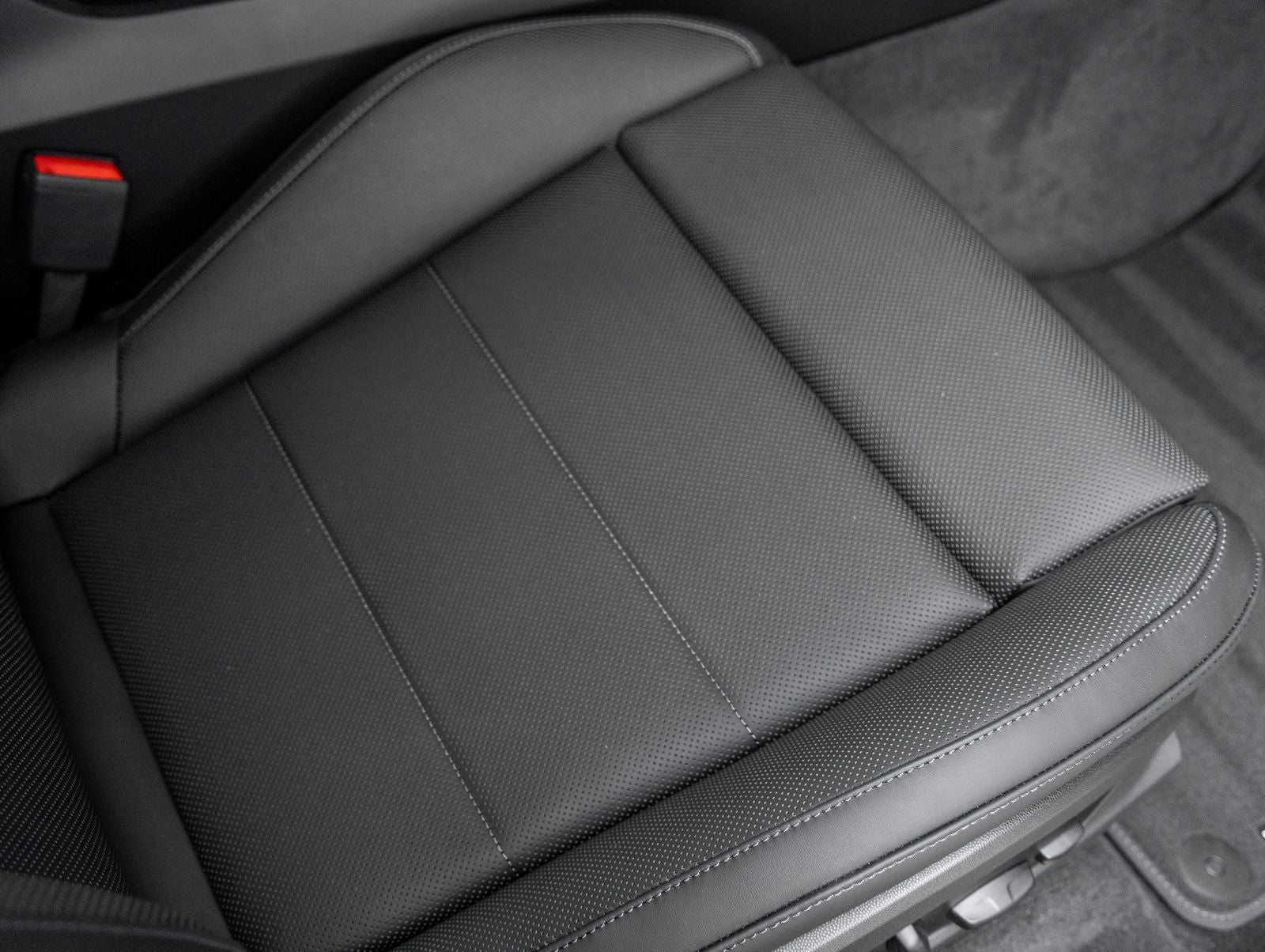 2025 Porsche Macan Electric