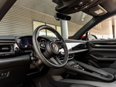 2025 Porsche Macan Electric