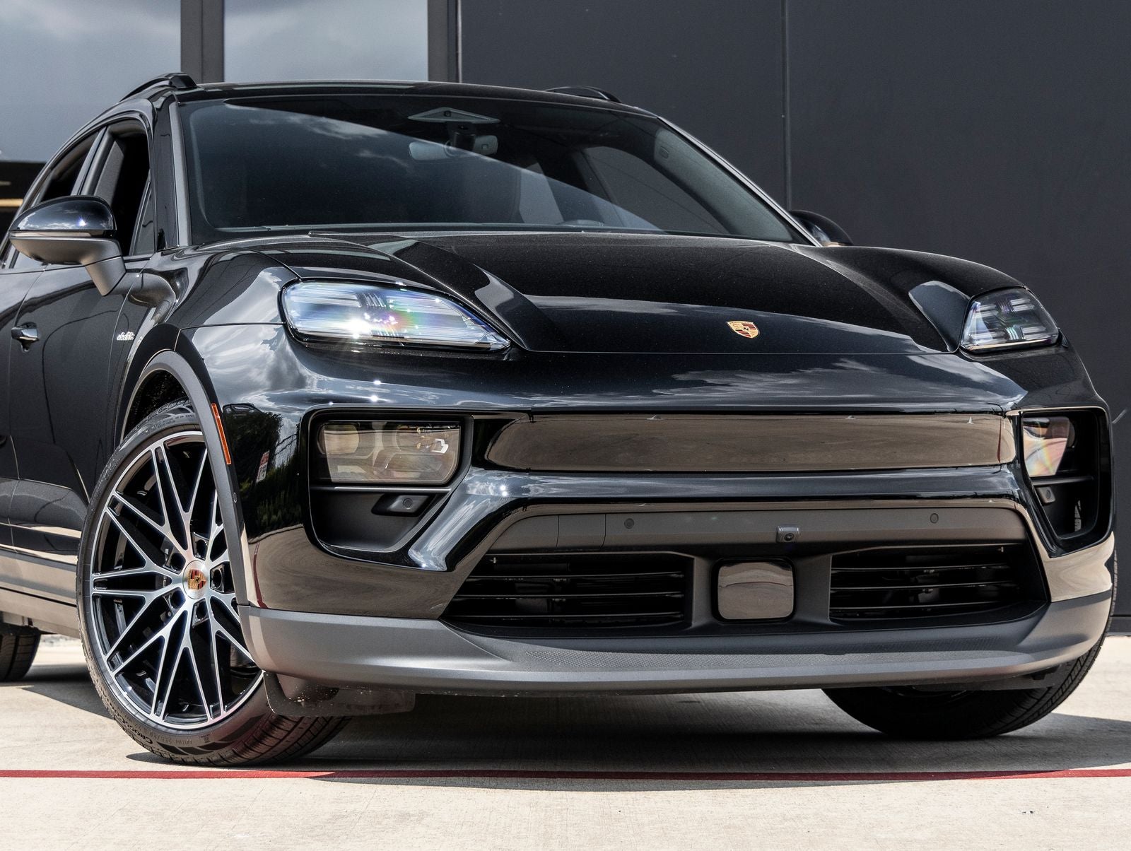 2025 Porsche Macan Electric