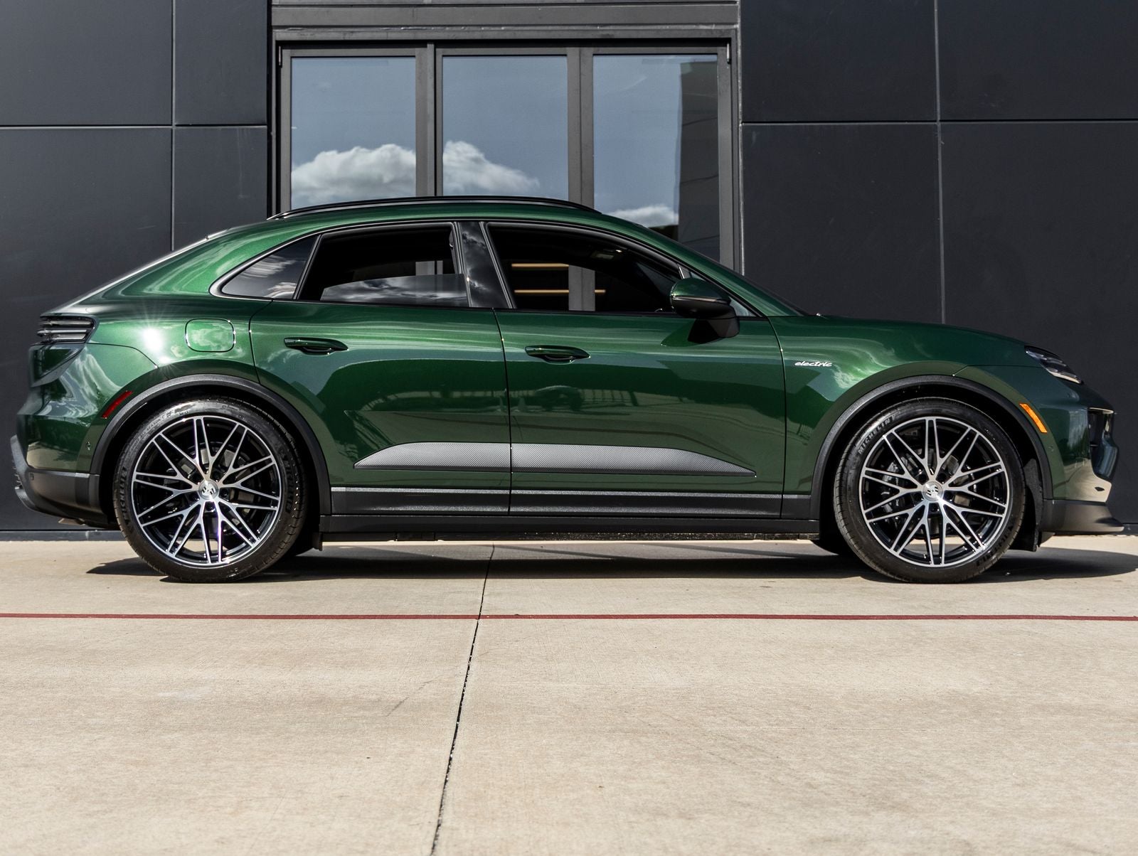 2025 Porsche Macan Electric
