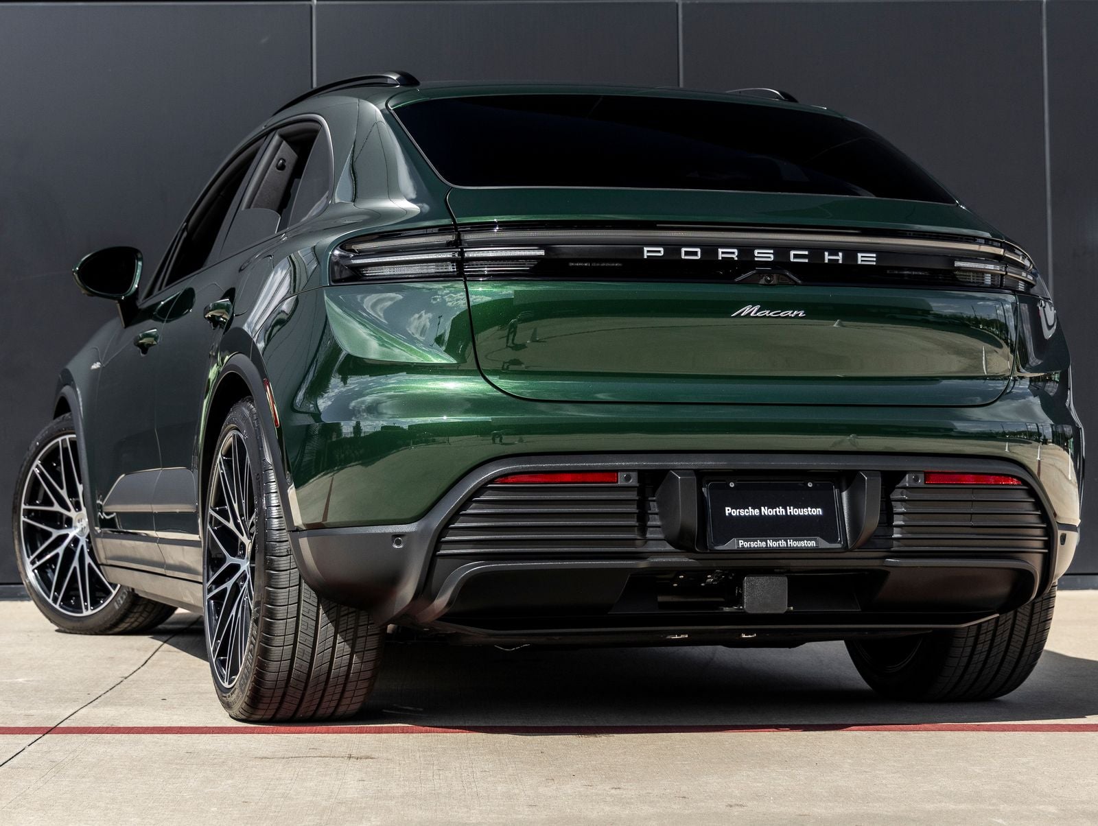2025 Porsche Macan Electric