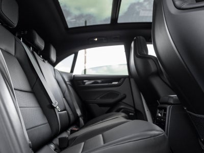 2025 Porsche Macan Electric