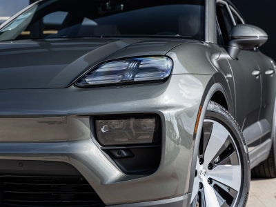 2025 Porsche Macan Electric