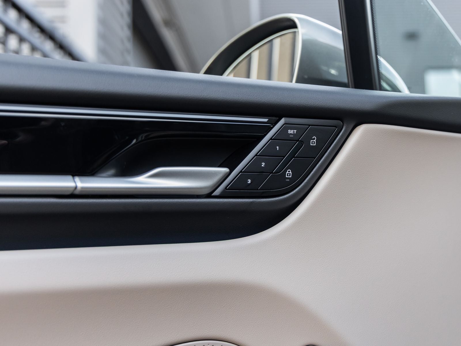 2025 Porsche Macan Electric