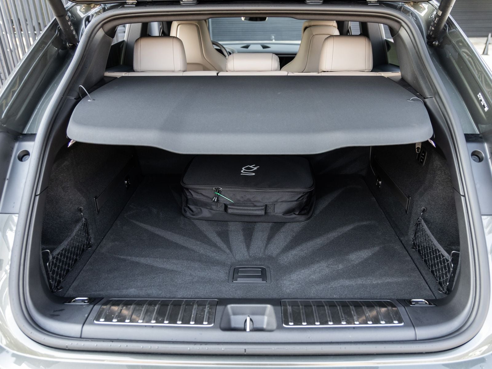 2025 Porsche Macan Electric