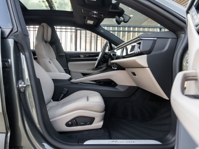 2025 Porsche Macan Electric