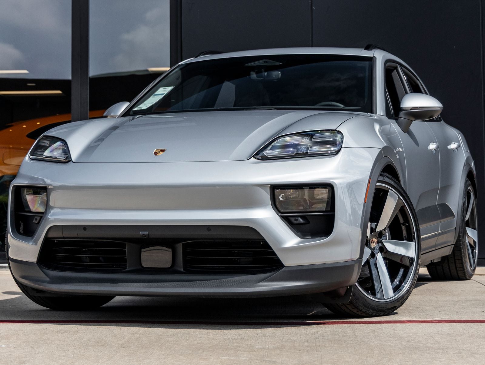2025 Porsche Macan Electric