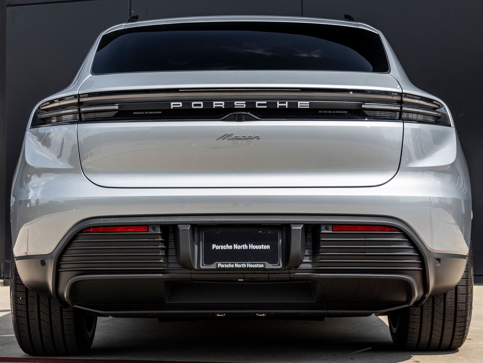 2025 Porsche Macan Electric