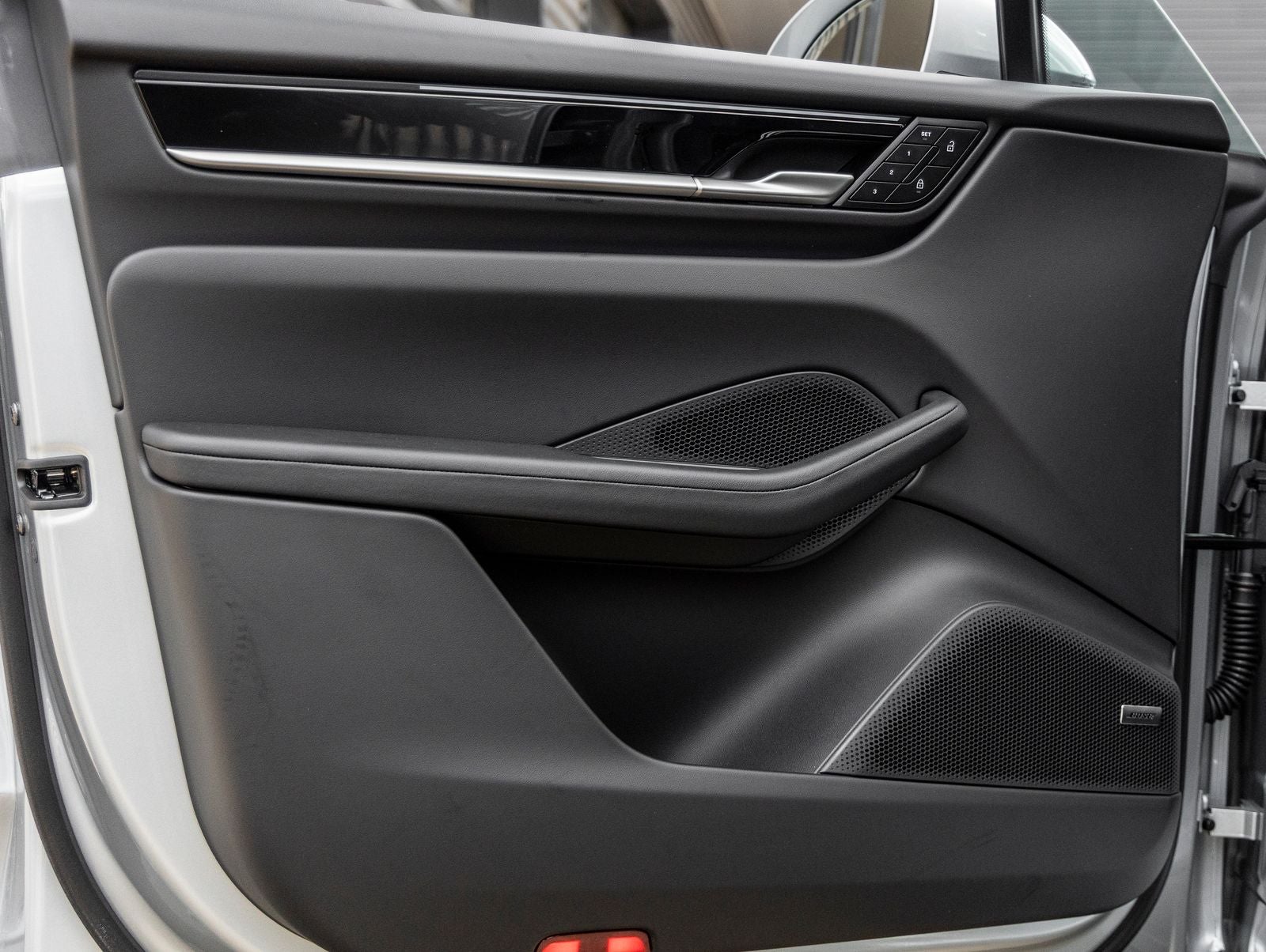 2025 Porsche Macan Electric