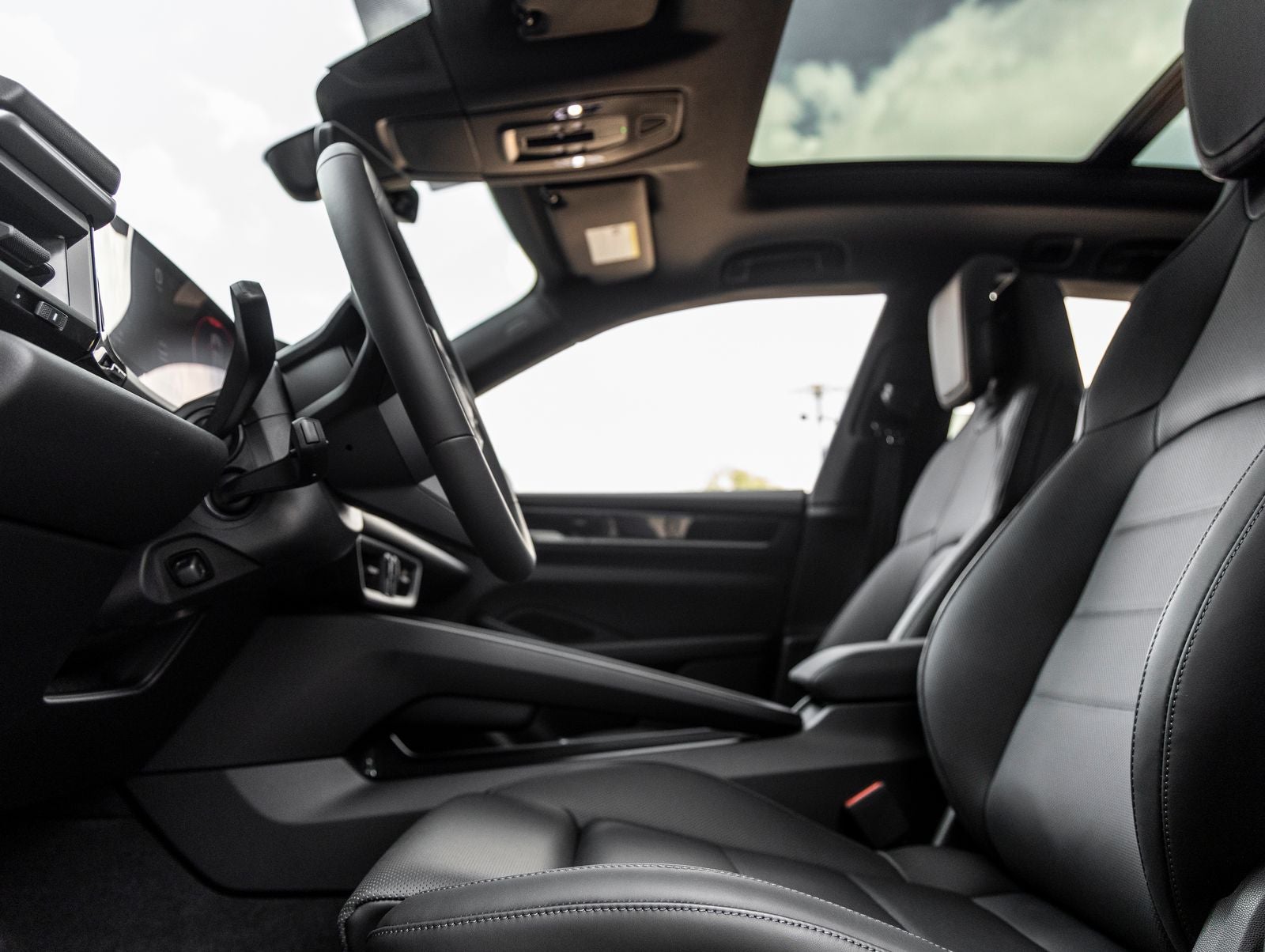 2025 Porsche Macan Electric