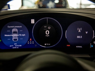 2025 Porsche Macan Electric