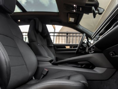 2025 Porsche Macan Electric