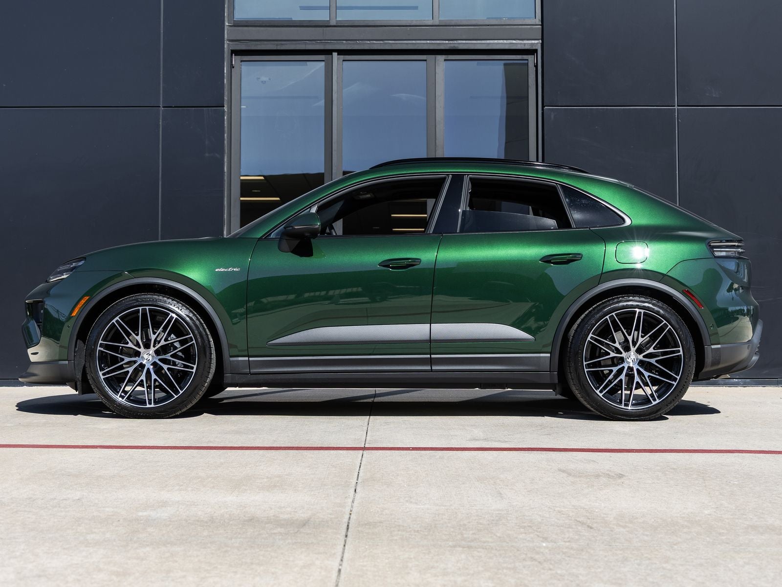 2025 Porsche Macan Macan Electric