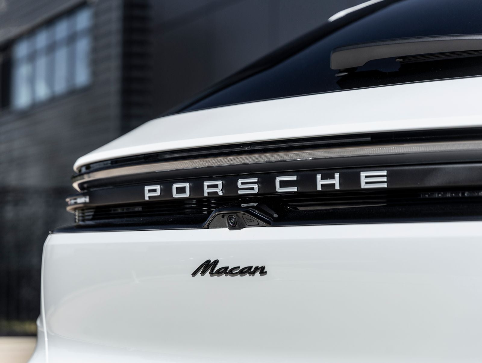 2025 Porsche Macan Electric
