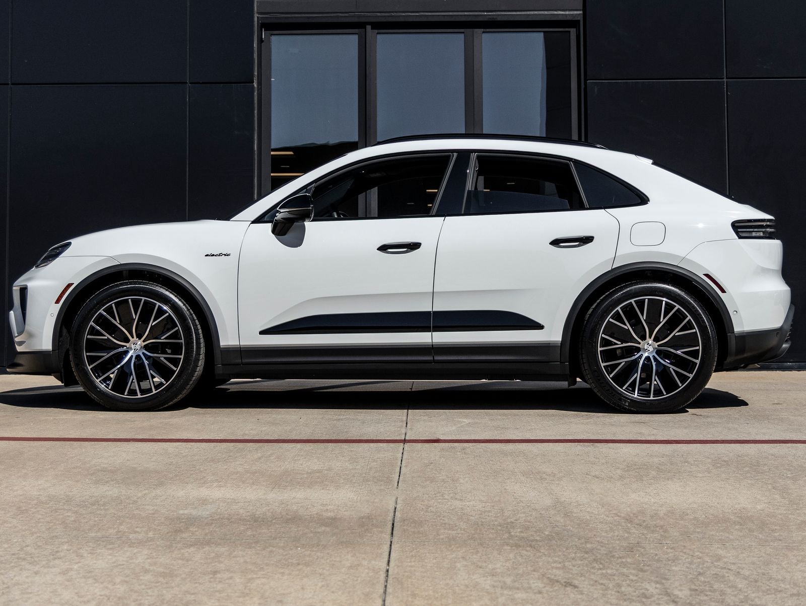 2025 Porsche Macan Electric