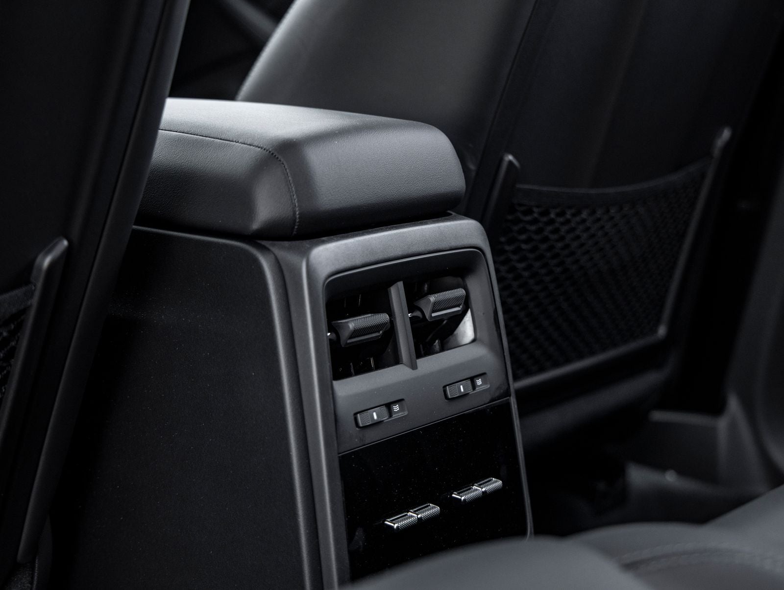 2025 Porsche Macan Electric