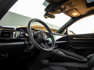 2025 Porsche Macan Electric