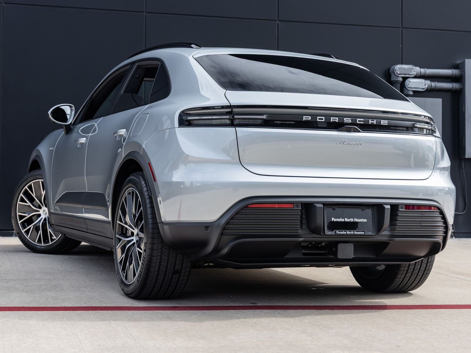 2025 Porsche Macan Electric