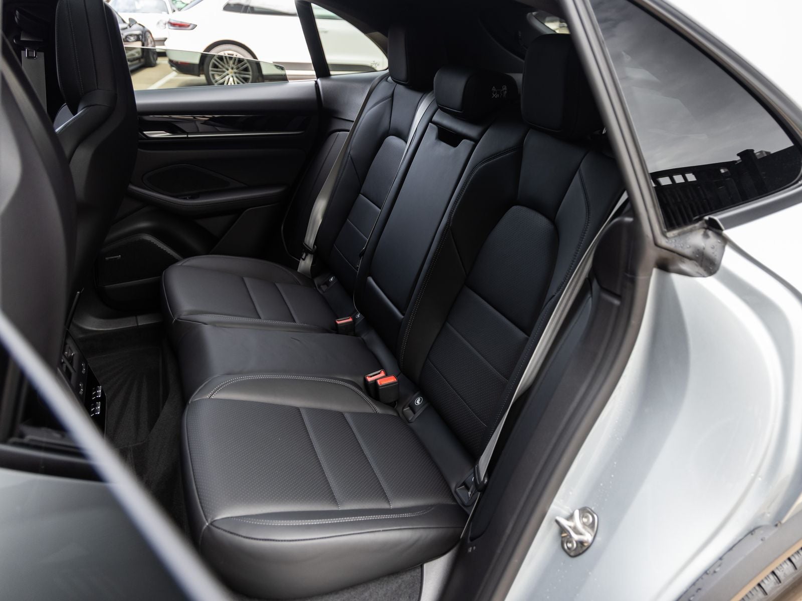 2025 Porsche Macan Electric