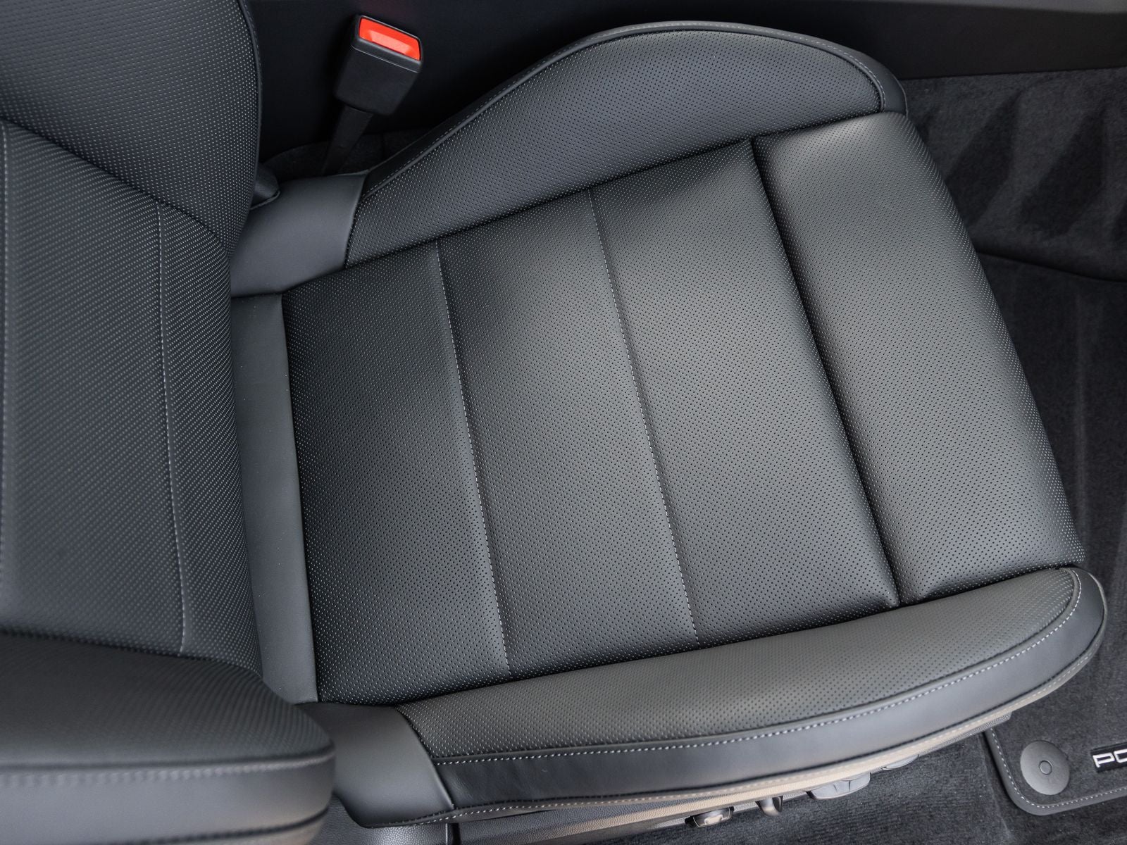 2025 Porsche Macan Electric