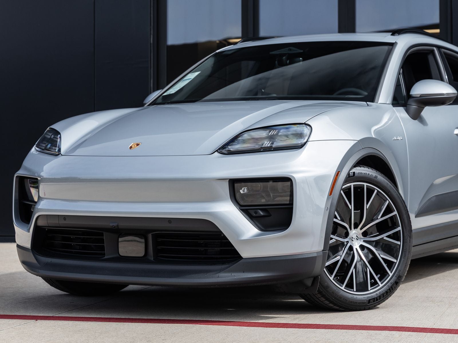 2025 Porsche Macan Electric
