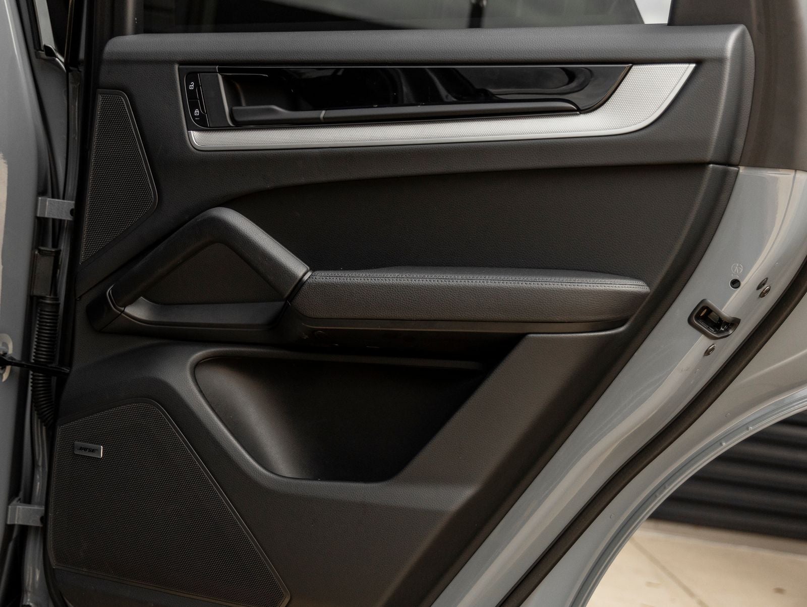 2024 Porsche Cayenne E-Hybrid