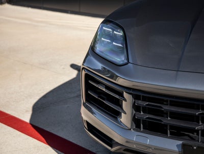 2024 Porsche Cayenne E-Hybrid Base