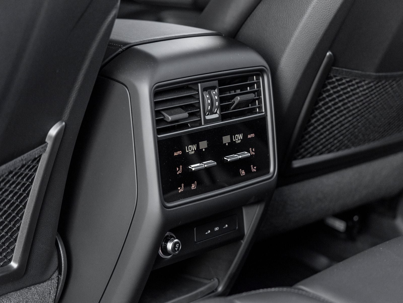 2024 Porsche Cayenne E-Hybrid Base