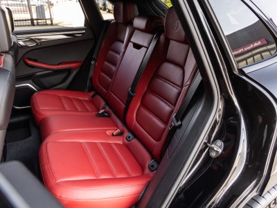 2017 Porsche Macan Turbo w/ Performance Package