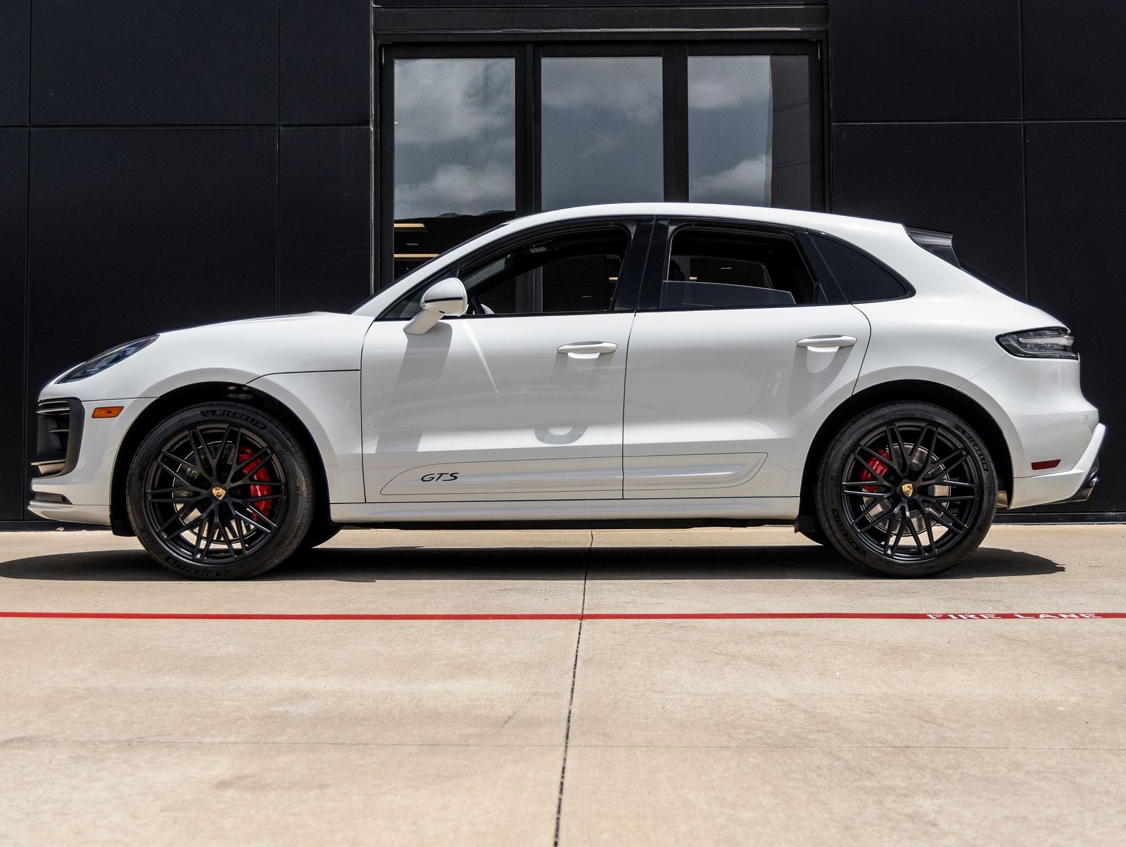2024 Porsche Macan Macan GTS (MY24)
