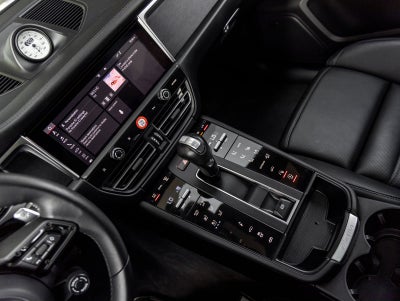 2024 Porsche Macan Macan GTS (MY24)