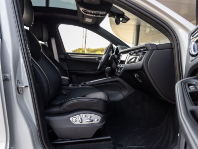 2026 Porsche Macan Macan GTS