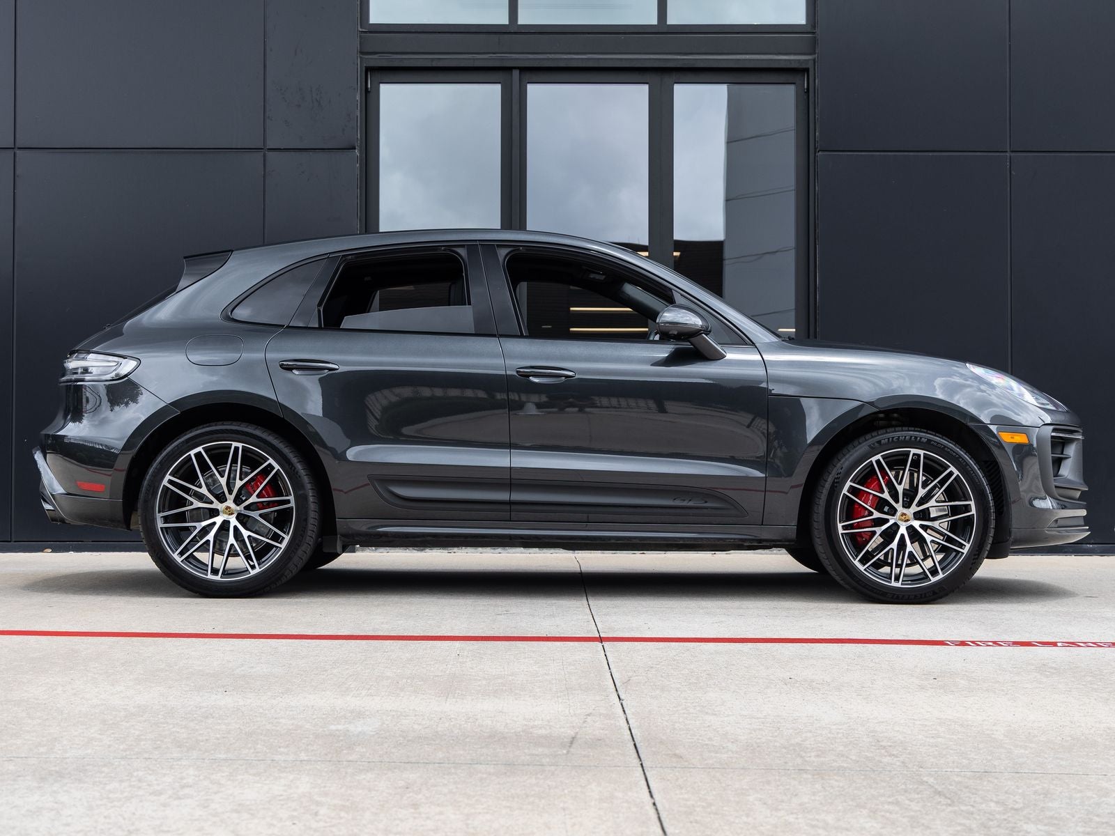 2024 Porsche Macan GTS