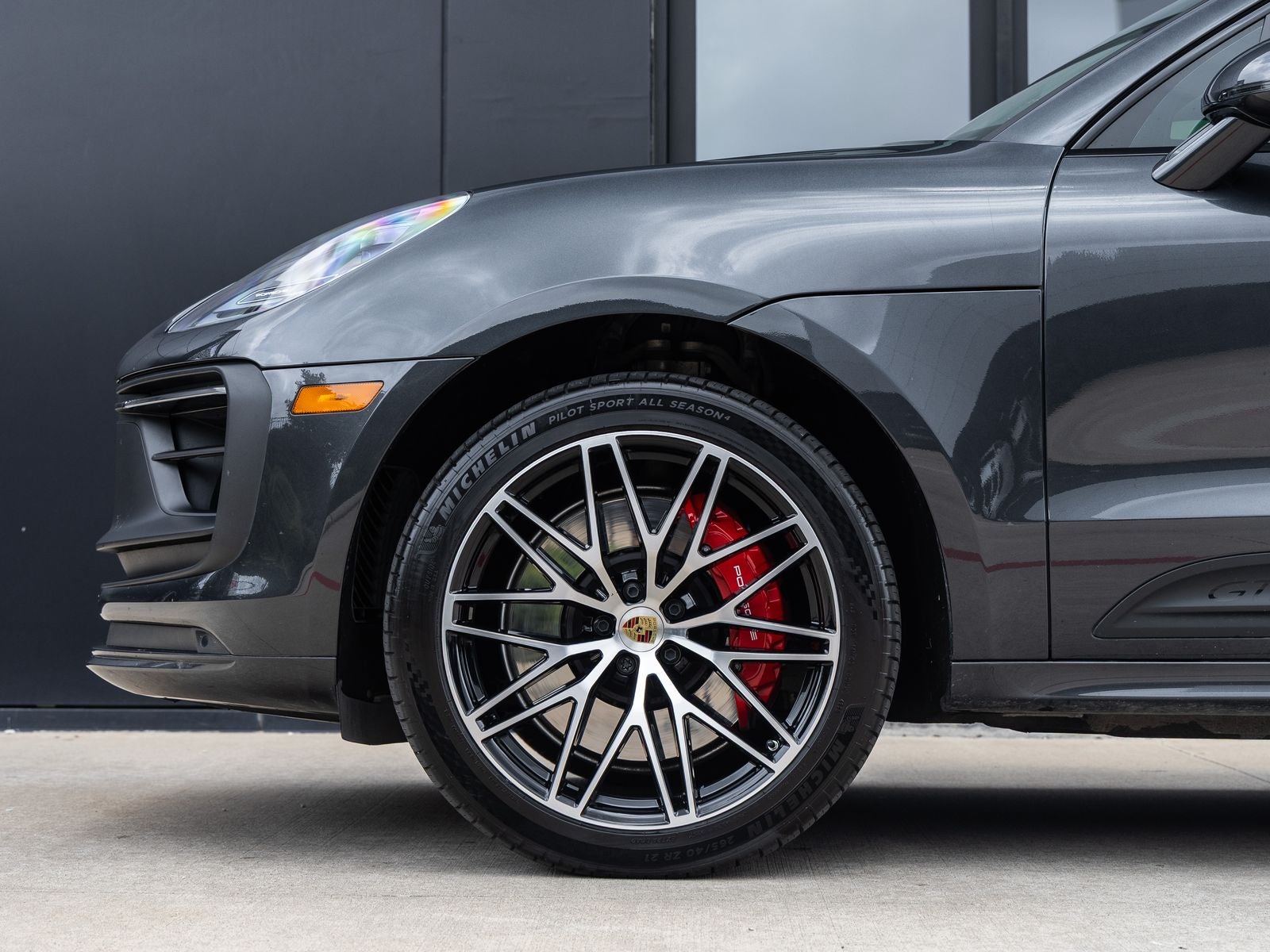 2024 Porsche Macan GTS