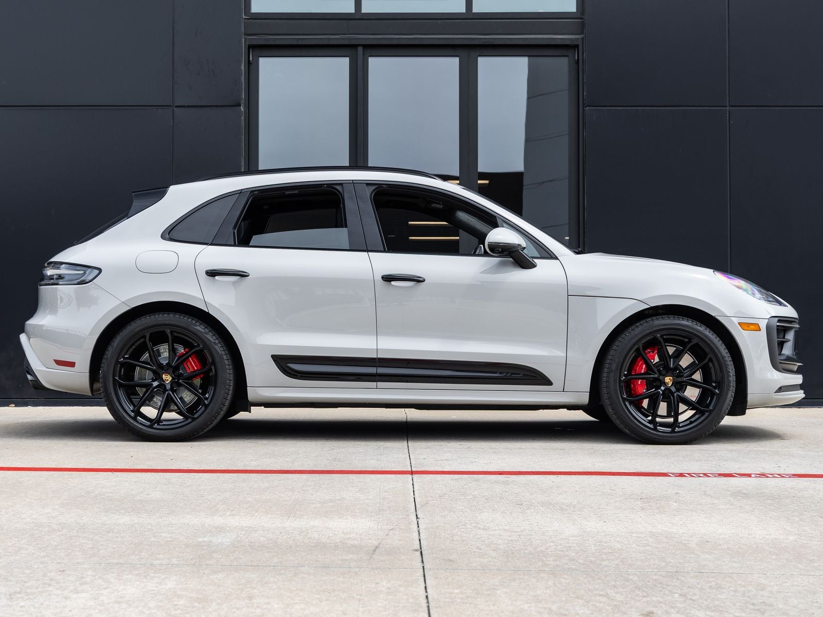 2024 Porsche Macan GTS