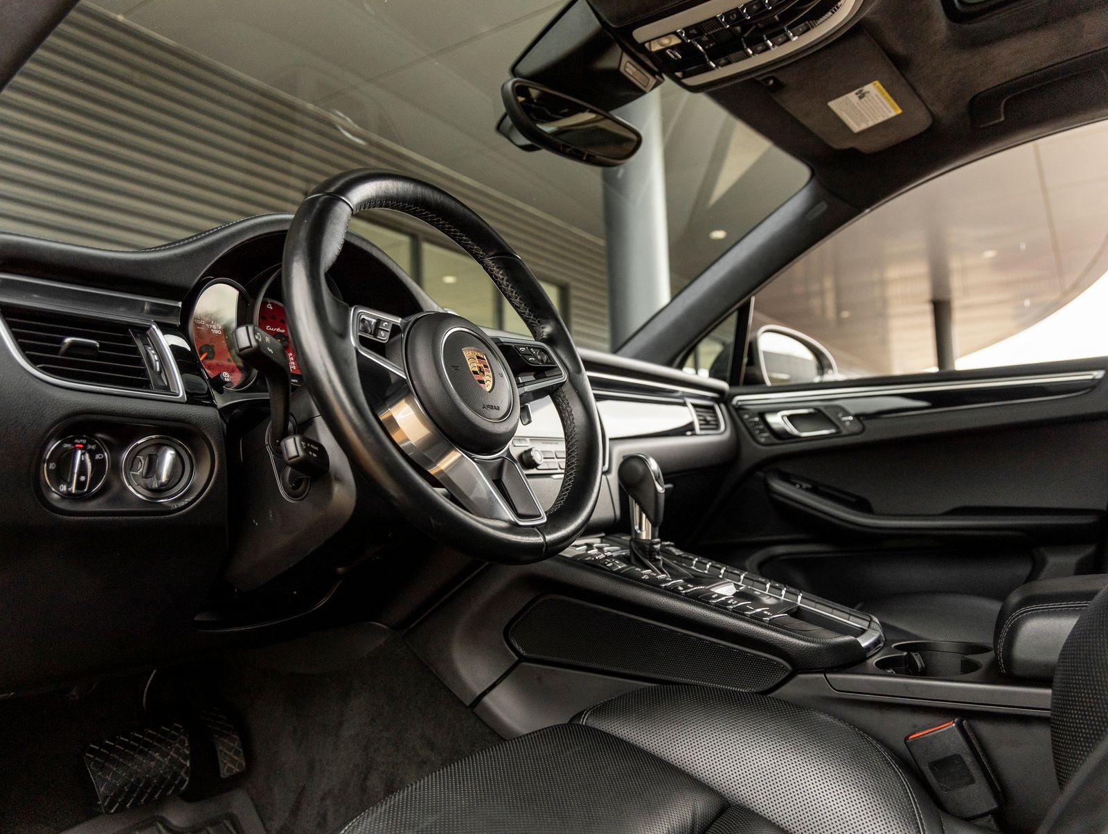 2017 Porsche Macan Turbo