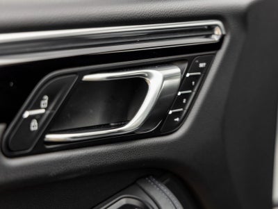 2024 Porsche Macan Macan S (MY24)