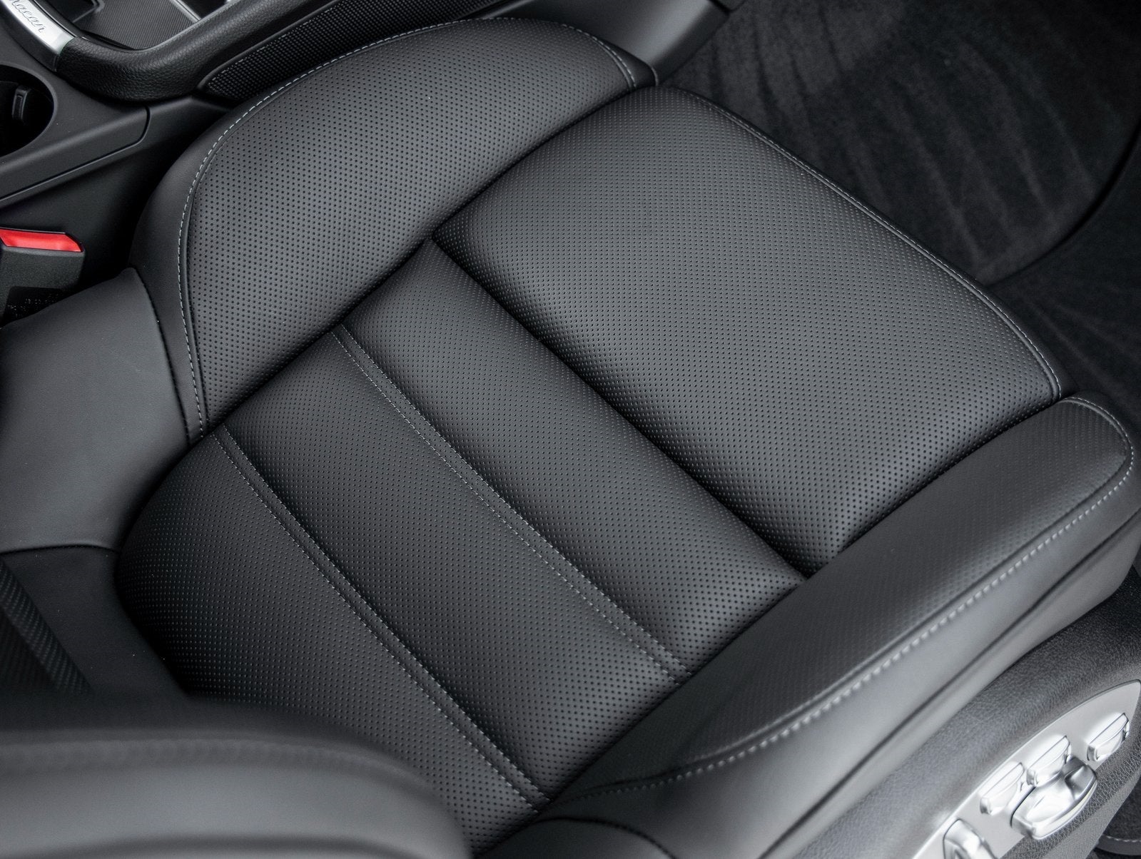 2026 Porsche Macan Macan S