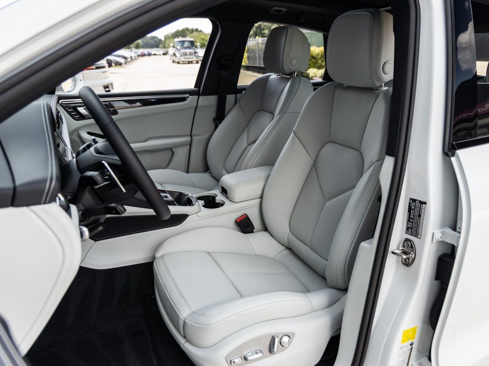 2026 Porsche Macan Macan S